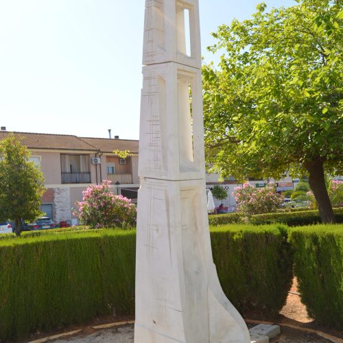 Obelisco para la gravedad de marte. Bulevar de la Constitución